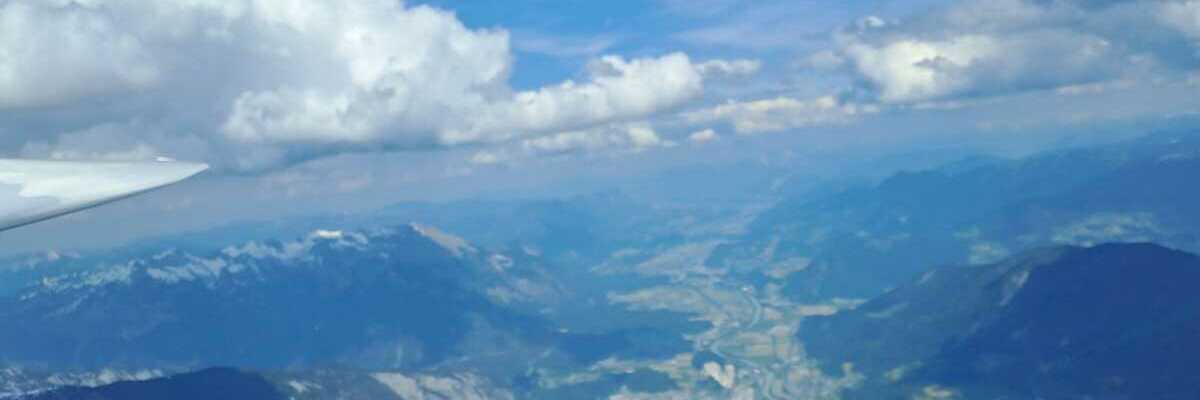 Flugwegposition um 12:50:34: Aufgenommen in der Nähe von Gemeinde Vomp, Österreich in 2838 Meter